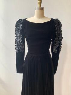 Evening Velvet Dress With Ruffles, Velvet Puff Sleeve Evening Dress, Vintage Ruffled Dress For Fall Party, Vintage Formal Dresses With Gathered Sleeves, Vintage Evening Dress With Gathered Sleeves, Stretch Velvet Dress, Louis Feraud, Cheongsam Dress, Ruffle Sleeve Dress