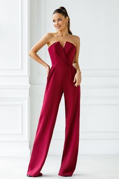 Fabric: Suit crepe diagonal Available sizes: XS, S, M, L Color: Black, Dusty Pink, Beige, White, Red, Bordeaux, Emerald Pants length (inseam): 95cm/ 37.5in Red And Black Suit Women, Emerald Pants, Prom Jumpsuit, Dressy Jumpsuits, Graduation Outfit Ideas, Jumpsuit For Wedding Guest, Burgundy Jumpsuit, Formal Jumpsuit, Graduation Outfits