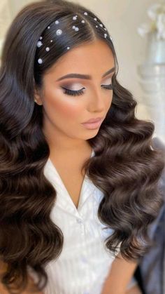 Hairstyles With Veil, Event Hairstyles, Wedding Hairstyles Indian, Hairstyles Indian, Quince Hairstyles, Wedding Hairstyles With Veil, Long Hair Wedding Styles, Messy Bun Hairstyles