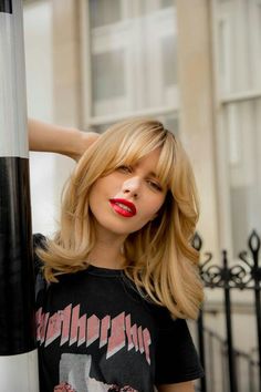 Bottleneck Bangs Medium Length Hair, Curtain Fringe Medium Length Hair, Long Hair Blonde Bangs, On Trend Hair 2022, Shoulder Length With Curtain Bangs And Layers, Curtain Bang Medium Length Hair, Bangs Long Hair 2023, 1970s Curtain Bangs, Inverted Lob With Curtain Bangs