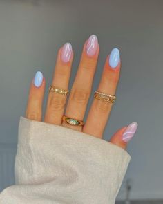 47 The Best January Nails and January Nail Designs You'll Want to Recreate for The First Month of The Year January Nail Designs, January Nails, Nail Color Trends, Spring Nail Trends, Blue Nail, Pink Nail, Pastel Nails, Hot Nails