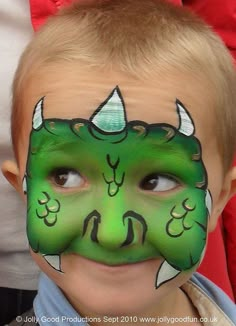 Dragon face paint... I can see them running around the house year round like this <3 Dinosaur Face Painting, Monster Face Painting, Dragon Face Painting, Face Painting For Kids, Face Painting For Boys, Kids Face Painting, Dragon Face