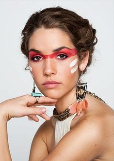 Native American Makeup, Halloween Indian, Native American Face Paint, Peter Pan Costumes, American Makeup, Indian Makeup, Costume Makeup, Tiger Lily