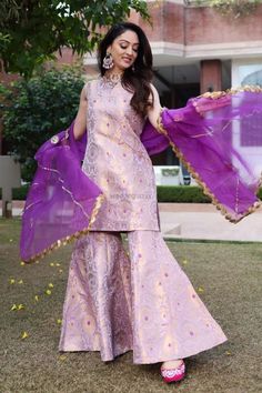 Brocade Sharara, Party Wear Dresses Western, Dress Party Wear, Sharara Designs, Trendy Outfits Indian, Long Gown Design, Anarkali Dress Pattern, Simple Kurta Designs, Simple Kurti Designs