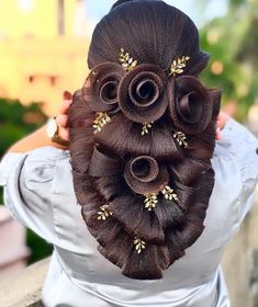 Slicked Back Ponytail, Wedding Cloak, Rainbow Photography, Braided Hairdo, Bridal Hair Inspiration, Fashion Background, Elegant Wedding Hair