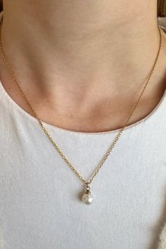 detailed and dainty, just how we like it✨😍 16" chain 14K gold plated stainless steel chain and charm waterproof and sweat proof! Dainty Gold-plated Charm Necklace With Pearl Pendant, Dainty Charm Necklace With Pearl Chain And Round Pendant, Dainty Pearl Charm Necklace For Everyday, Dainty Pearl Pendant Charm Necklace For Everyday, Dainty Pearl Pendant Charm Necklace, Dainty Gold Plated Charm Necklaces With Pearl Charm, Dainty 14k Gold Filled Charm Necklace With Pearl Pendant, Dainty Gold-plated Charm Necklace With Pearl, Dainty Gold Plated Charm Necklace With Pearl