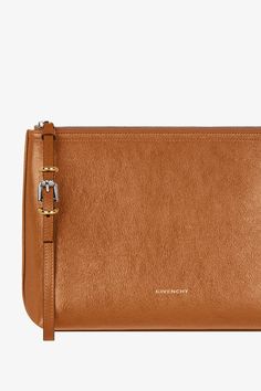 Givenchy vouyou travel pouch in soft tan. 100% BUFFALLO LEATHER 27X6.50X20cm Fits Iphone 15 Pro Max Made in Italy Pre Fall Collection, What In My Bag, Travel Pouch, Pre Fall, Clutch Wallet, Iphone 15 Pro, Clutch Handbag, Small Gifts, Givenchy