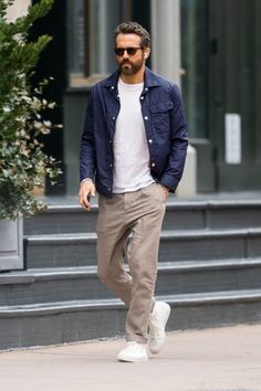 Look Casual Hombre, Smart Casual Menswear, Minimalist Fashion Men, Mens Casual Outfits Summer, Stylish Men Casual, Mens Fashion Smart, Fall Outfits Men, Mens Outfit Inspiration