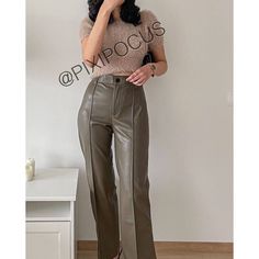 Full Length Faux Leather Francoise Pants High-Waisted Faux Leather Pants With Straight-Leg. Pronounced Seams. Full Length. Belt Loops Side Pockets Zip + Button Closure Brown / Taupe 0/4369/252 Approx Measurements: ** Stretchy Small 14.5” Across Waist 11” Rise 31” Inseam Xl 17” Across Waist 12” Rise 31” Inseam Xl2/S - Pp Francoise Pants, Hem Dress Pants, Quilted Pants, Snake Print Pants, Business Casual Style, Zara Basics, Tie Dye Pants, Brown Dress Pants, Split Hem Dress