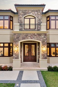 Spanish Modern House Exterior, Casas En Mexico Ideas Fachadas, House Interior Entrance, Spanish Ranch Style Homes, Homes With Character, Hacienda Interior Design, Spanish Villa Home, Spanish House Design, Spanish Country Home