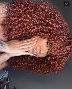 Dyed Curly Hair, Highlights Curly Hair, Brown Curly Hair, Ginger Hair Color, Colored Curly Hair, Dyed Natural Hair, Hairdos For Curly Hair, Natural Curls Hairstyles