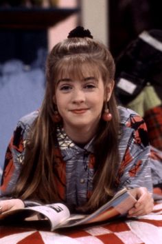 90s Characters, Clarissa Explains It All, Colorful Headbands, 6 Characters, Melissa Joan Hart, 90s Baby, Black Combat Boots, Kids Tv, 90s Nostalgia