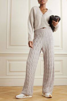 LE KASHA Trevise cable-knit organic cashmere wide-leg pants Knit Set Outfit, Knit Pants Outfit, Cropped Cardigan Outfit, Rich Clothes, Cashmere Pants, Winter Chic, Outfit Formulas, Cardigan Outfits, Knitwear Design