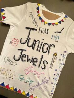 a t - shirt with the words junior jewels written on it