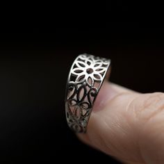 Sterling silver floral filigree ring, size 8. weight 1.9 grams band thickness is 1mm x 9mm (thickest part on the front of the ring) x 2.5 on the bottom. Very comfortable ring to wear! 👋🏽 I charge an additional $50 if you are interested in having this ring resized. There is a 2 week (or less) turn around time. Please go to this listing https://www.etsy.com/ca/listing/1068711810/ring-sizing-available?ref=shop_home_active_4&frs=1 and add your size to the cart. Thank you for looking! 😊  If you li Elegant Hypoallergenic Toe Rings, Elegant Nickel-free Silver Toe Rings, Elegant Silver Nickel-free Toe Rings, Floral Filigree, Rosecut Diamond Ring, Boho Fashion Bohemian, Sterling Silver Filigree, Filigree Ring, Canada Post