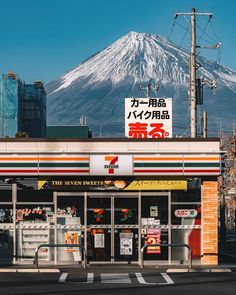 Fujisan and combine combo pack . 📸 Japan Photo of the day by littlepig . . . . #daily_photo_japan #livinginjapan #japan #japantravel #japanwanderlust #japanfun #japantravelguide #japantravelphoto #japantrip #japantraveller #travel #traveller #sightseeing #sightseeingjapan #beautifuljapan #beautiful #beauty #kyoto #kyotojapan #kyototrip #osaka #osakajapan #japanlife #lifeinjapan #mtfuji #fujisan Japan Trip Vision Board, Japanese Life Aesthetic, Tokyo On Film, Living In Tokyo, Living In Japan Life, Japan Aesthetic Travel, Japan Osaka Aesthetic, Tokyo In December