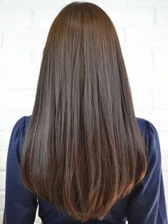 Glamorous V Shape hair Cut For women's' - Hair Color - hair Ideas Rambut Brunette, Straightening Natural Hair, Straight Hair Cuts, Short Straight Hair, Hair Brown, Haircuts For Long Hair, Long Straight Hair, Medium Hair Cuts