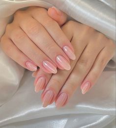 Short Classy Nails, Milky Nails, Flipagram Instagram, Nagel Tips, Casual Nails, Glamorous Nails, Pearl Nails, Soft Nails, Short Acrylic Nails Designs