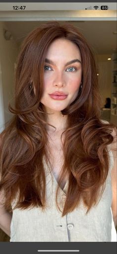 Pale Skin Hair Color, Copper Brown Hair, Hair Colour Ideas, Hair Color For Fair Skin, Warm Brown Hair, Hair Pale Skin, Maple Brown, Brown Hair Looks, Brown Hair Inspo