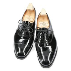 WOMEN'S OXFORDS IN BLACK PATENT LEATHER Black Brogue Oxfords For Galas, Black Luxury Oxfords With Rubber Heel Cap, Black Cap Toe Loafers With Rubber Sole, Luxury Black Oxfords With Rubber Heel Cap, Black Cap Toe Dress Shoes For Galas, Black Lace-up Oxfords With Leather Lining, Black Cap Toe Loafers For Galas, Luxury Black Oxford Dress Shoes, Black Leather Shoes With Rubber Heel Cap For Work