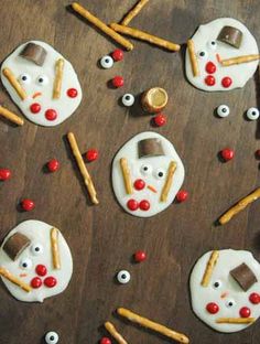 an assortment of christmas treats made to look like snowmen