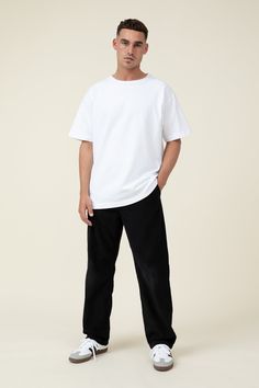 Funk Outfit Men, Dress Pants Casual Outfit, Street Wear Guys, Funk Outfit, Cotton Pants Men, Loose Pants Outfit, Pants Outfit Men, Mens Fashion Simple, Canvas Pants