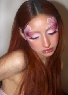 Detailed Makeup Looks, Cool Eyebrows, Pink Pearl Makeup, Exotic Makeup Looks, Tropical Makeup Look, Flower Makeup Looks, Weird Makeup Looks, Unique Makeup Looks, Bow Makeup