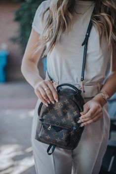 Lv Mini Backpack, Mochila Louis Vuitton, Springs Outfit, Palm Springs Outfit, Louise Vuitton