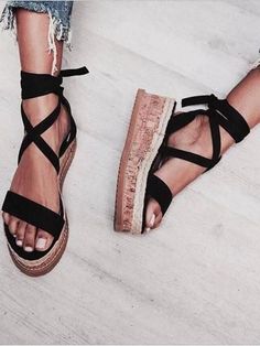 black summer sandals Damir Doma, Strappy Platform Sandals, Womens Gladiator Sandals, Wedge Espadrilles, Ballet Fashion, Combat Boot, Shoe Obsession, Platform Sneakers, Strap Heels