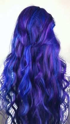 Unique Two Tone Hair Inspirations Blue Hair With Purple Highlights, Blue And Violet Hair, Purple Blue Hair, Purple And Blue Hair, Blue And Purple Hair, Color Ideas For Brown Hair, Exotic Hair Color, Blue Purple Hair, Ideas For Brown Hair