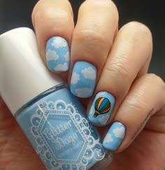 Nail Art Hot Air Balloon, Hot Air Balloon Acrylic Nails, Hot Air Balloon Nail Designs, Earth Nail Art, Paper Airplane Nails, Hot Air Balloon Nail Art, Hot Air Balloon Nails, Sky Nails Design, Airplane Nails