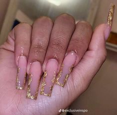 26 Birthday Nail Ideas, Birthday Nails Inspo Coffin, Acrylic Nails Ideas Gold, Gold Foil Tips Nails, Long Professional Nails, Good Prom Nails, Gold Trendy Nails, Neutral Baddie Nails, Best Summer Acrylic Nails