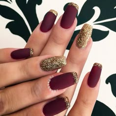 Nail Art Mariage, Maroon Nail Designs, Red Matte Nails, Red And Gold Nails, Bridal Nails Designs, Red Gel Nails, Wedding Nail Art Design, Image Nails, Maroon Nails