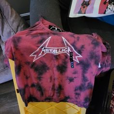 Brand New Red Grunge Tops For Fall, Cold Shoulder Sweatshirt, Graffiti Style Art, Graffiti Styles, Style Art, Cold Shoulder, Metallica, Graffiti, Womens Tops