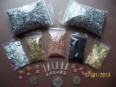 ORGONE MAKING SUPPLIES KIT For 6 Small ORGONITE PYRAMID - PENDANTS Reiki Crystal Craft Resin, Lemurian Crystal, Orgonite Pyramids, Reiki Crystals, Epoxy Resin Crafts, Les Chakras, Resin Molds, Resin Diy