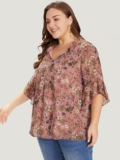 BloomChic Plus size clothing for women. You'll actually want to wear. Shop women's clothing sizes 10-30. With new styles added daily, you'll always find something to love. Free shipping on order $69. Free return for first order. Just shop now. Color:Black Season:Summer Holiday Suitcase, High Collar Blouse, Big Girls Don't Cry, Girls Don't Cry, Blouse Man, Moms Birthday, Womens Trendy Tops, Black Floral Top, Love Free