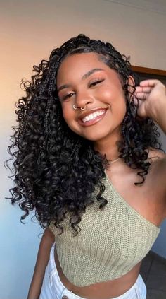 Short Knotless Goddess Box Braids, Goddess Short Braids, Boho Braids Mid Length, Long Bob Boho Knotless Braids, Braids For Black Women Wedding, Boho Braids Medium Length Hair, Short Knotless Boho Braids, Twist Braids Hairstyles For Black Women, Curly Braids For Black Women