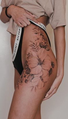 floral tattoo for girls Hip Tattoos Women Leaves, Hip Side Tattoos Women, Women's Side Tattoos, Large Hip Tattoos Women, Womens Side Tattoos, Large Tattoos For Women, Hip Tattoos For Women, Floral Hip Tattoo, Flower Hip Tattoos