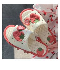 Hnzxzm Spring Home Slippers Linen Cotton Women Sandals Indoor Home Shoes Non-slip Slides Ladies Strawberry Korean Style Woman Shoe Strawberry Slippers, Linen Slippers, White Slippers, Cute Slippers, Soft Slippers, Home Slippers, Cute Strawberry, Slip And Slide, Kawaii Room