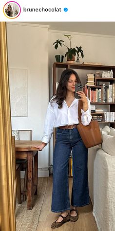 Over 30s Fashion, Mom Era Outfit, Wide Leg Jeans Boho Outfit, Chic Tourist Outfit, How To Style Navy Pants Women, Casual Fall Birthday Outfit, Summer Outfit Business Casual, Business Casual Women Outfits Jeans, Jean Chore Jacket Outfit