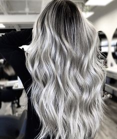 Silver Blonde Hair Dark Roots, Dark Roots Blonde Hair Balayage Platinum, Dark Roots Blonde Hair Balayage, Edgy Hair Color, Long Silver Hair, Ice Blonde Hair, Brown Hair Looks