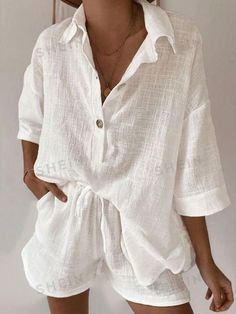 SHEIN EZwear Conjunto casual de verano para mujer en tejido blanco suelto con hombros caídos, camisa y shorts | SHEIN Linen Shirts Women Outfits, Coastal Grandmother Outfits, Coastal Grandmother Aesthetic, Grandmother Aesthetic, Coastal Grandmother, White Turtleneck, Co Ords, Loose Shirts, Straight Leg Denim