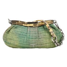 Prada shoulder bag in green straw and snake leather, pink leather interior and silver hardware. Condition: Really good. Packing/accessories: Dustbag, authenticity card. Measurements: 28cm x 15cm Green Aesthetic Items, Different Styles Fashion List, Packing Accessories, Card Measurements, Green Bags, Luxury Bags Collection, Vintage Evening Bags, Prada Shoulder Bag, Snake Leather