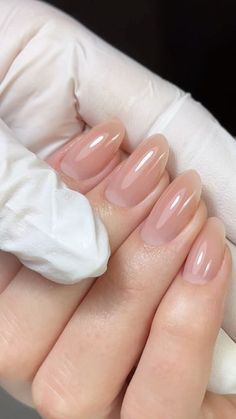 Colorless Nails, Nude Natural Nails, How To Paint Nails, Minimalistic Nails, Smooth Nails, Nail Clear, Paint Nails, Hard Gel Nails, Hello Nails