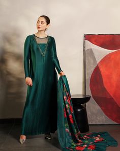 Urdu Poetry Ghazal, Casual Bridal Dress, Pakistani Formal Dresses, Hania Amir, Urdu Novel, Velvet Dress Designs, Latest Dress Design