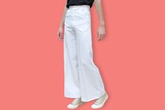 "70s Unisex White Flares - High Waist Bell Bottom Boho Pants - Disco Flared Trousers - Woodstock Wide Legs Pants - Hippie Palazzo Trousers S P E C I F I C S : ♦ High waist ♦ 7 belt loops ♦ 2 pockets ♦ Closed by a zip and an off-white button ♦ Pleat on each leg, front and back ♦ Flare legs ♦ White serge pants ♦ Beige and brown paisley print yoke inside the waistband  M E A S U R E M E N T S : French size XS ♦ Waist (doubled) : 26.5\" ♦ Waistband width : 1.5\" ♦ Hips (doubled) : 41\" ♦ Length : 42 White Flare Pants, Wide Legs Pants, Samurai Pants, Bell Bottom Trousers, Handmade Pants, Denim Short Jumpsuit, Boho Jeans, Brown Paisley, Palazzo Trousers