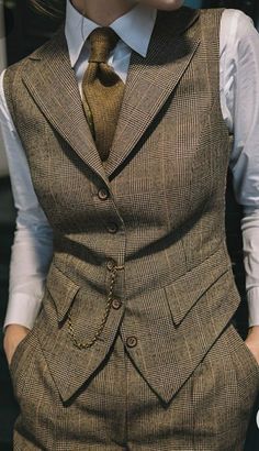 Plaid Outerwear, Outfit Date, Woman In Suit, Academia Outfits, Date Outfit, Woman Suit Fashion, Androgynous Fashion, Casual Date, Tomboy Fashion