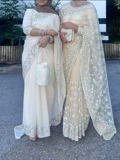 Bangladeshi aesthetics Green Hijab, White Sari, White Hijab, Wedding Dresses White, Desi Wedding Dresses, Bridesmaid Dresses With Sleeves, White Saree, Desi Clothes