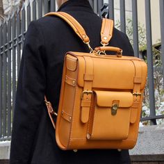 ガロンリュック(R-100) Vintage Briefcase, Handmade Leather Backpack, Men Backpack, Leather Backpack For Men, Work Backpack, Fall Handbags, Brown Leather Backpack, Retro Pin Up