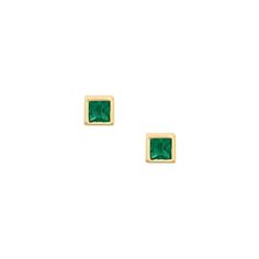 Small square solitaire stud earrings with emerald green CZ stones and butterfly backings. Green Stud Earrings, Shark Earrings, Second Piercing, Ear Stack, Dainty Studs, Solitaire Studs, Zodiac Gifts, Celestial Jewelry, Charm Rings